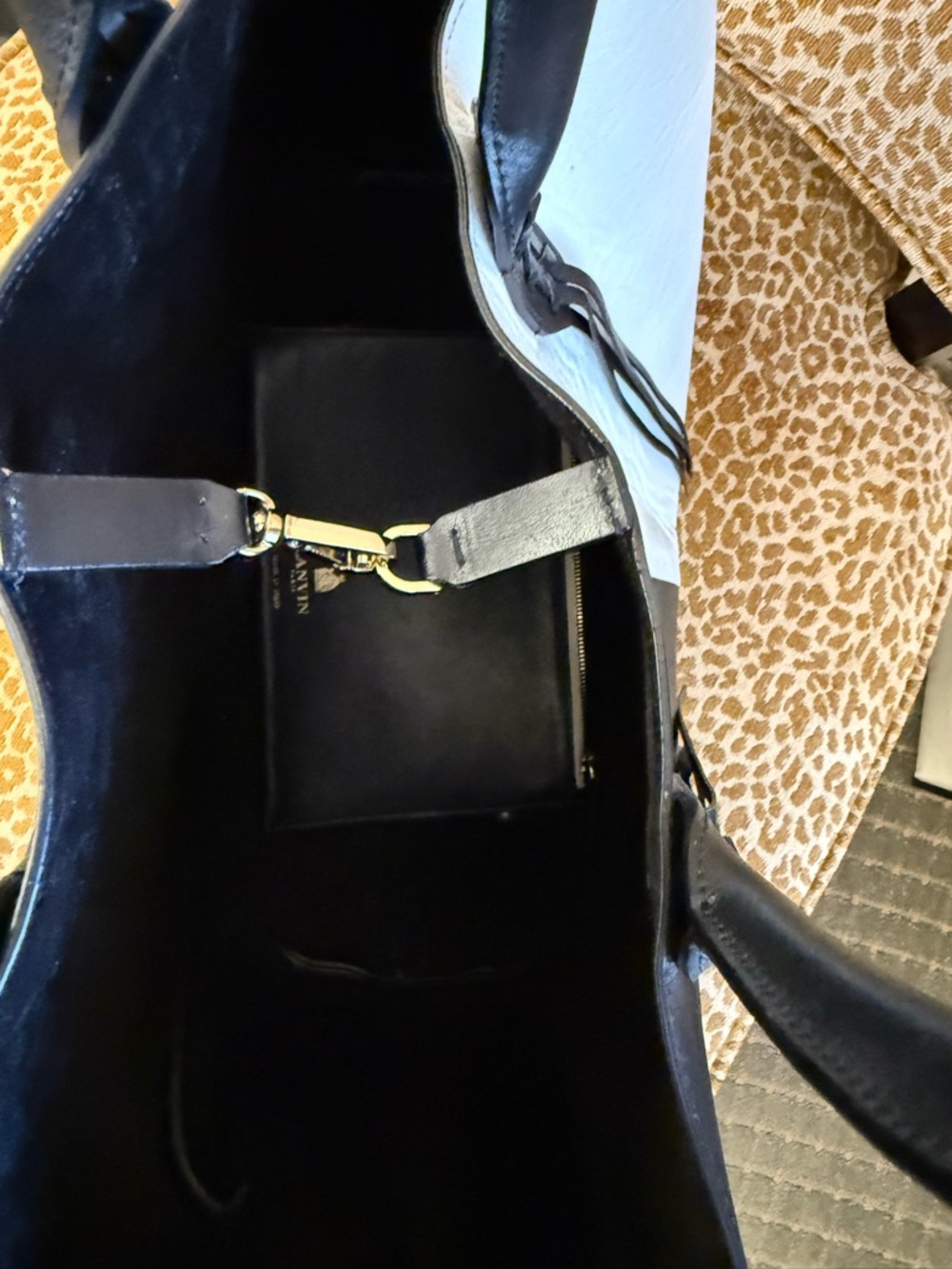 💯Auth! LANVIN Black & White Leather Tote/Shoulder Bag w Tassels & Gold Hardware - Picture 14 of 16